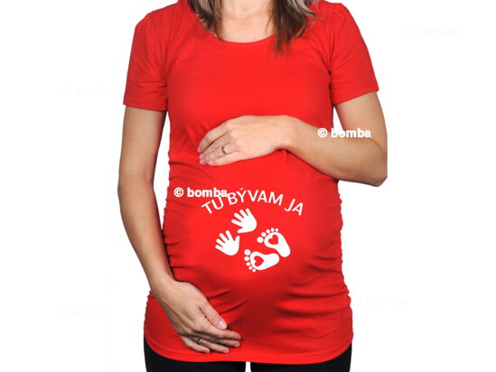 Červené těhotenské tričko s nápisem Tady bydlím já SK