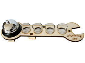Fajrontový klíč s pohárky a zvonkem