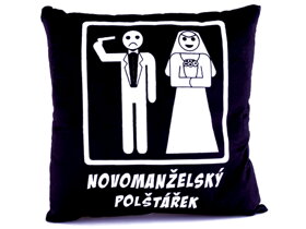 Novomanželský polštářek černo-bílý