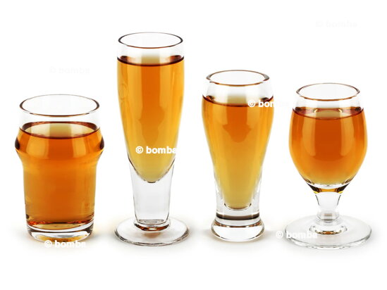 Skleněné panáky ve tvaru sklenic na pivo II
