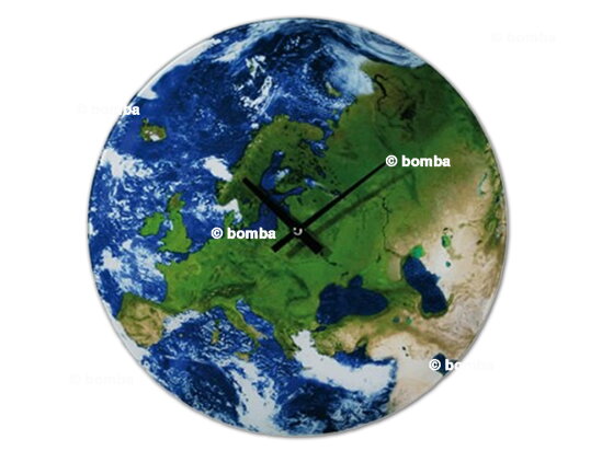 Nástěnné hodiny s mapou Evropy